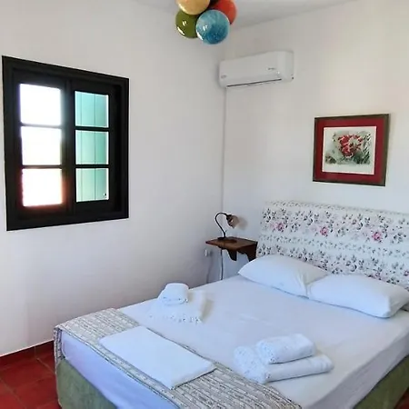 Villa Perlegiannika Houses *