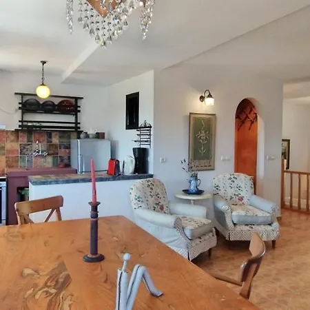 Villa Perlegiannika Houses *